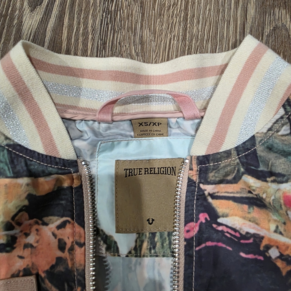 Colorful Graphic Zip-Up Jacket - Picture 2 of 12